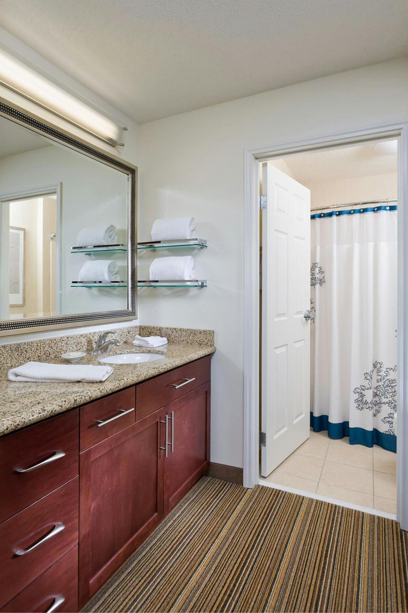 Residence Inn By Marriott Houston The Woodlands/Lake Front Circle Экстерьер фото